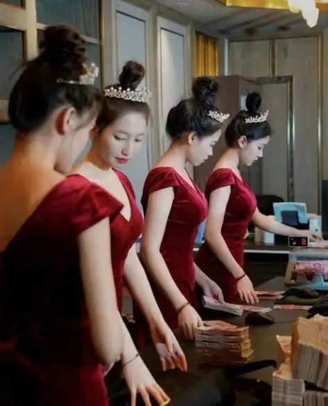 华纳公司客服工作场景